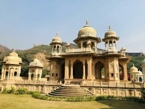 Gaitore Ki Chhatriyan