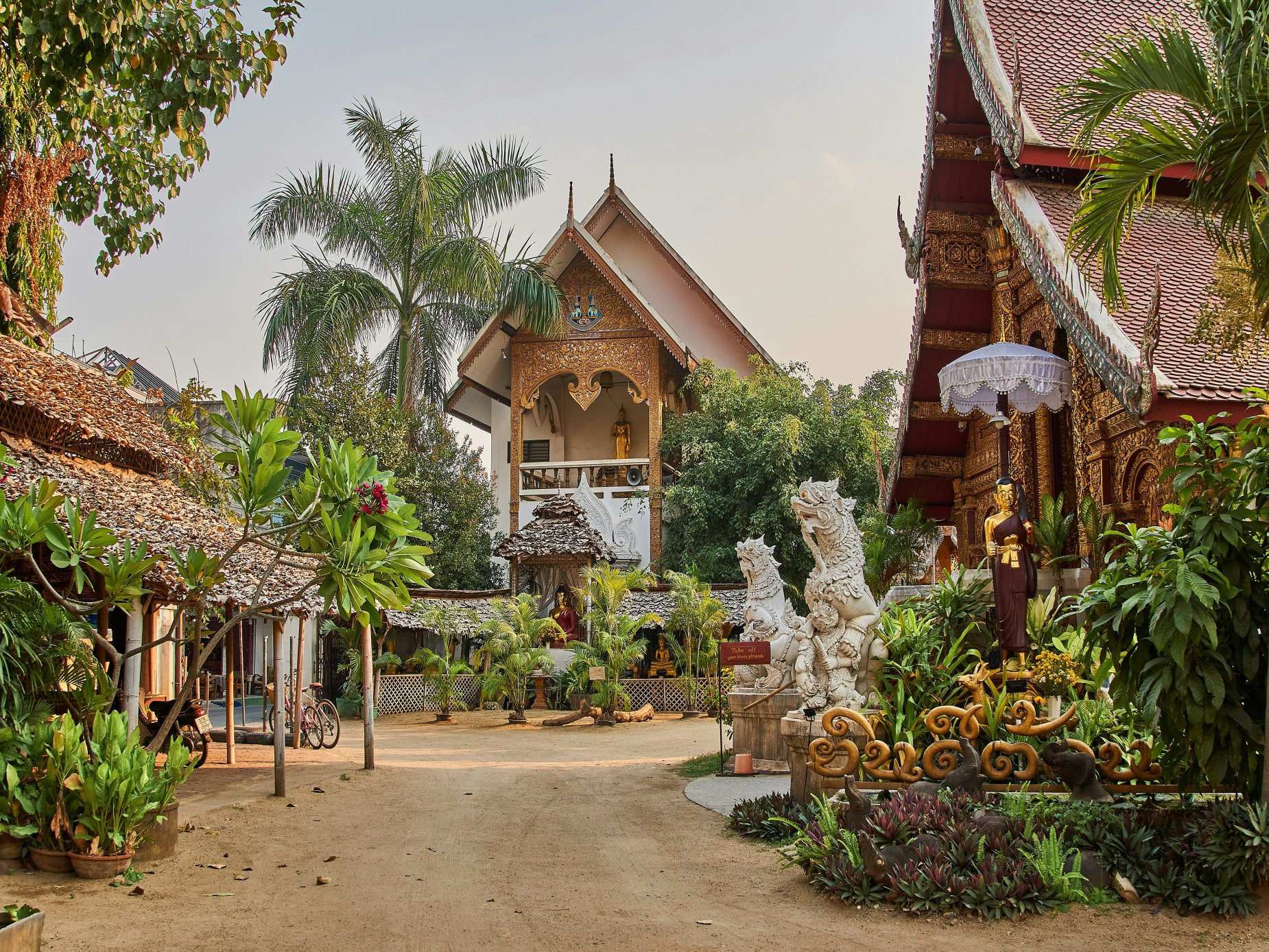 prestique view of Temple Wat Mahawan in chiang mai.