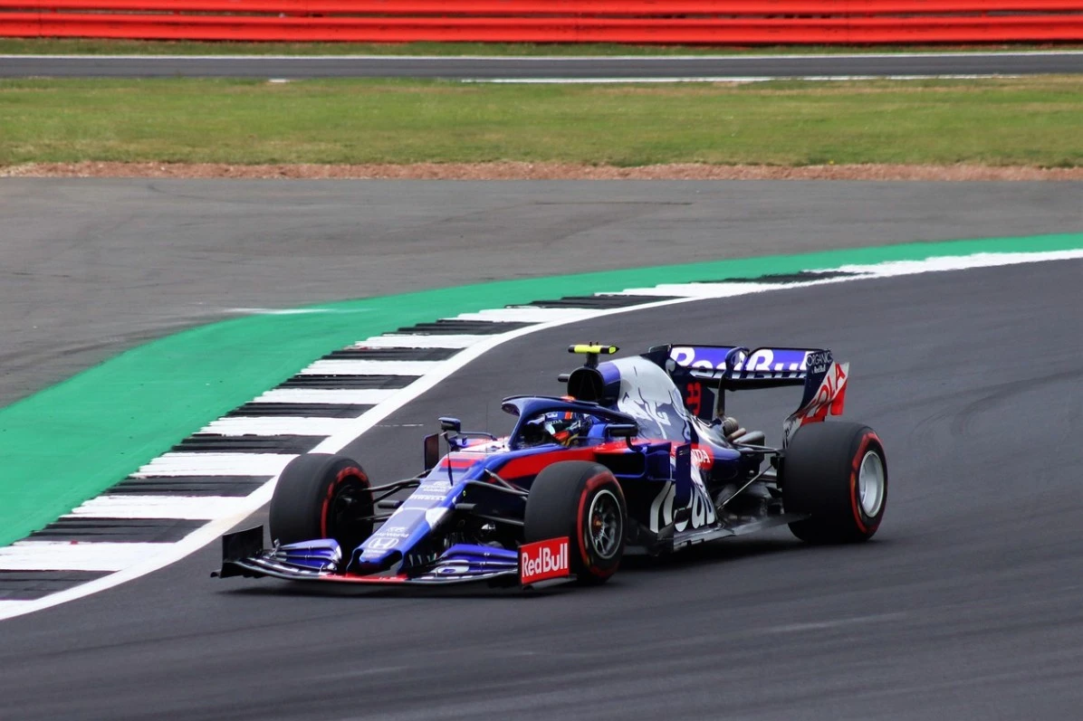 F1 racing in Singapore grand prix