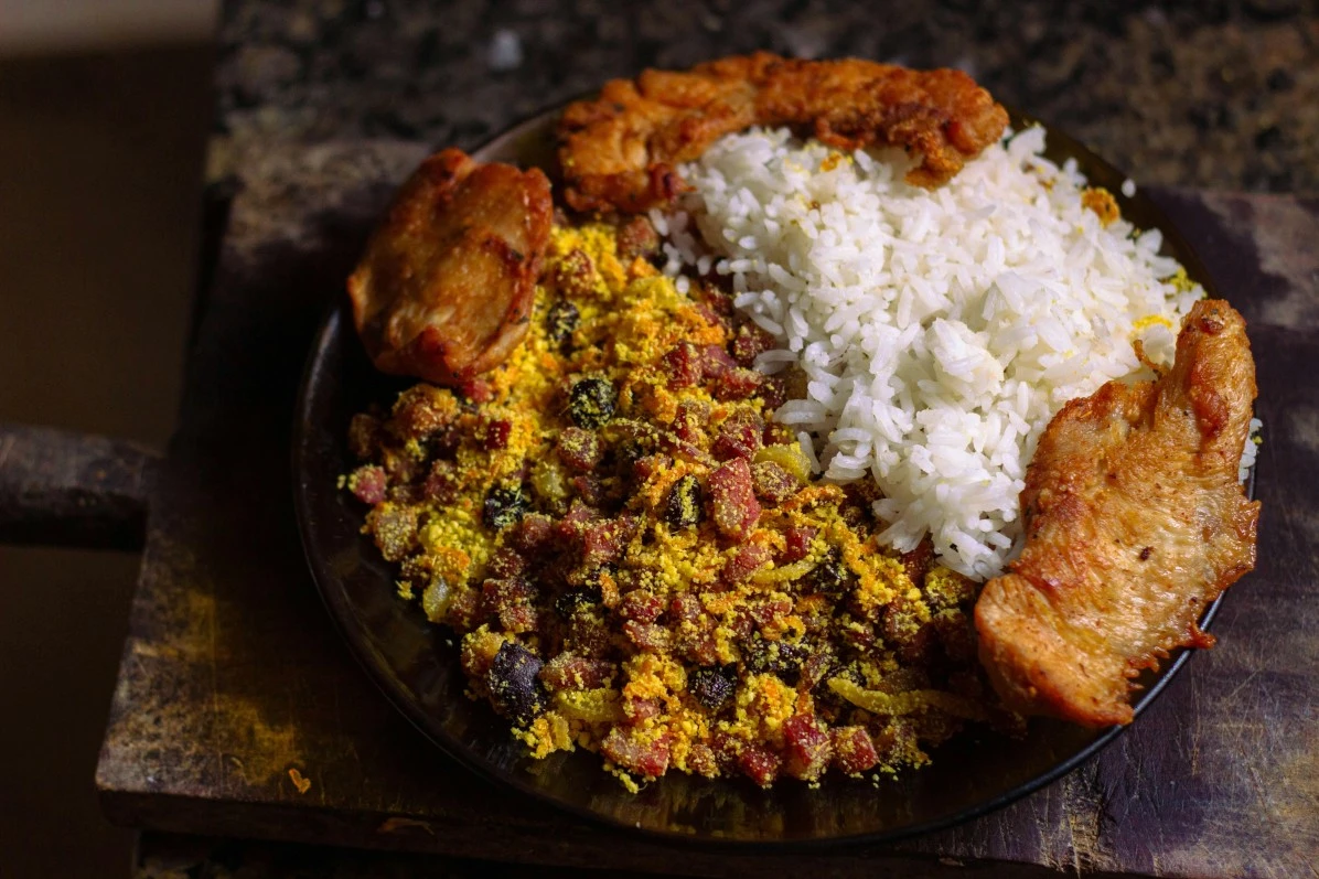 famous food of Singapore chicken rice